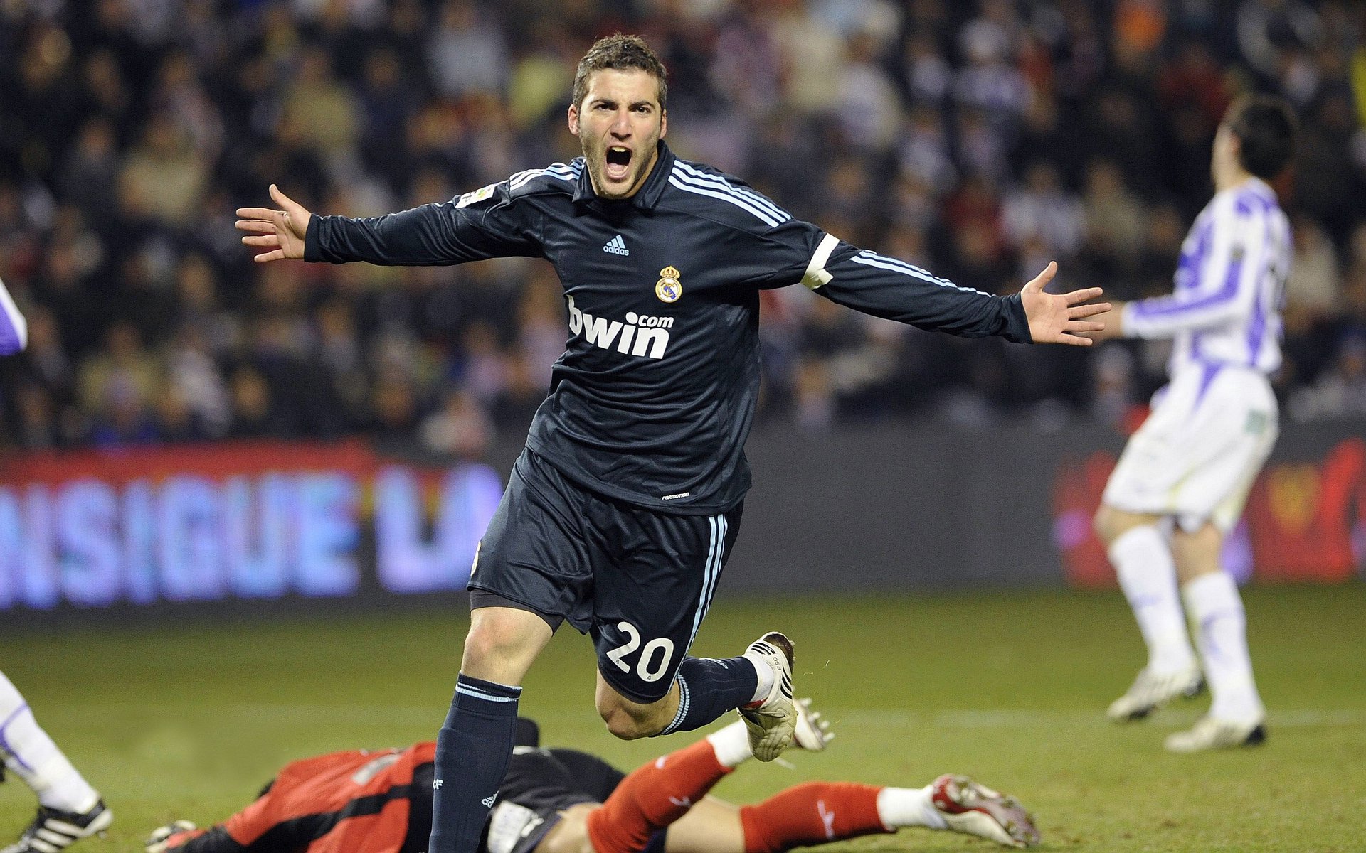 中超第十轮战罢，申花、海港并列榜首，中超第10轮, 一场必须拿下的比赛------赛前预测